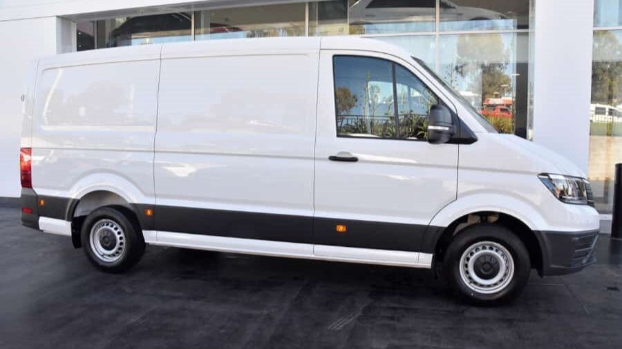 VOLKSWAGEN CRAFTER CR30 MWB DIESEL FWD 2.0 TDI 140PS Commerce Business Low Roof Van